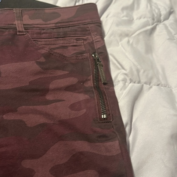Democracy “Ab” solution size 10 purple camo jeans - Picture 6 of 10
